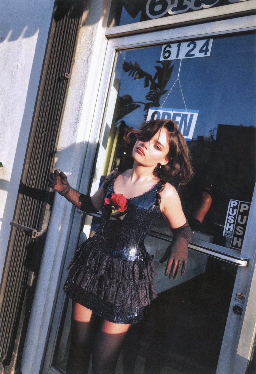 saintdoII's tweet photo. love the girls bringing back multiple dresses from this chanel spring 1994 collection lately 🩰 https://t.co/NEJJ9aHZVV