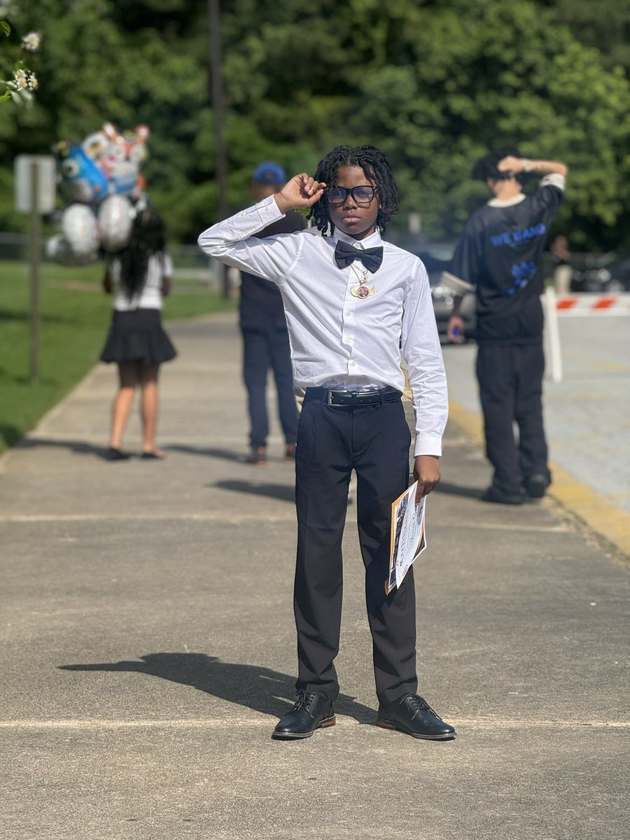 LUVLY_NICOLE's tweet photo. 5th grade graduation &amp; sneaker ball!!! Baby Gunn headed to middle school yall 🥹🥹 https://t.co/YCU56xbATn