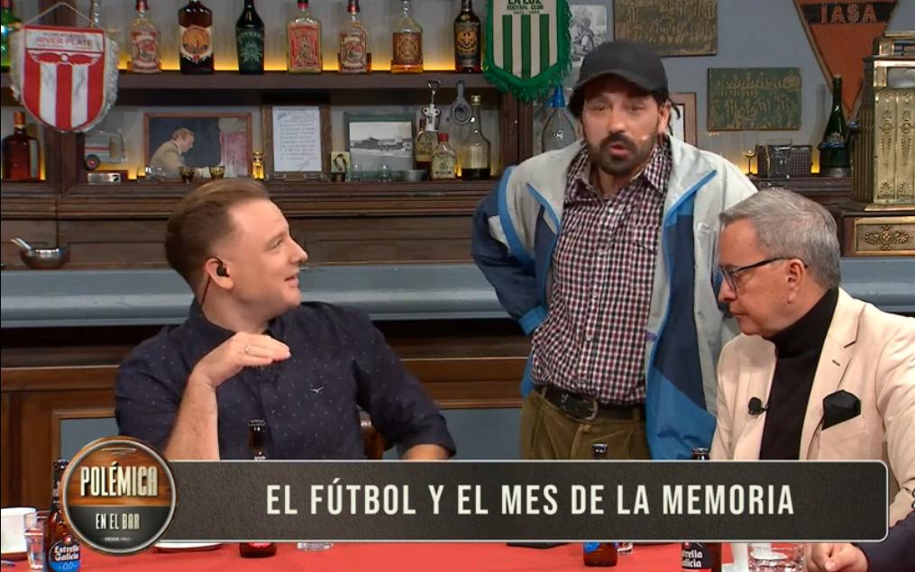 La conmemoración del Mes de la Memoria en Uruguay ha generado debates en el ámbito futbolístico. Mientras algunas instituciones y deportistas han expresado su respaldo otras han optado por mantener una postura neutral.  Opiná en nuestras redes y sumate al debate.  #PolémicaEnEl10