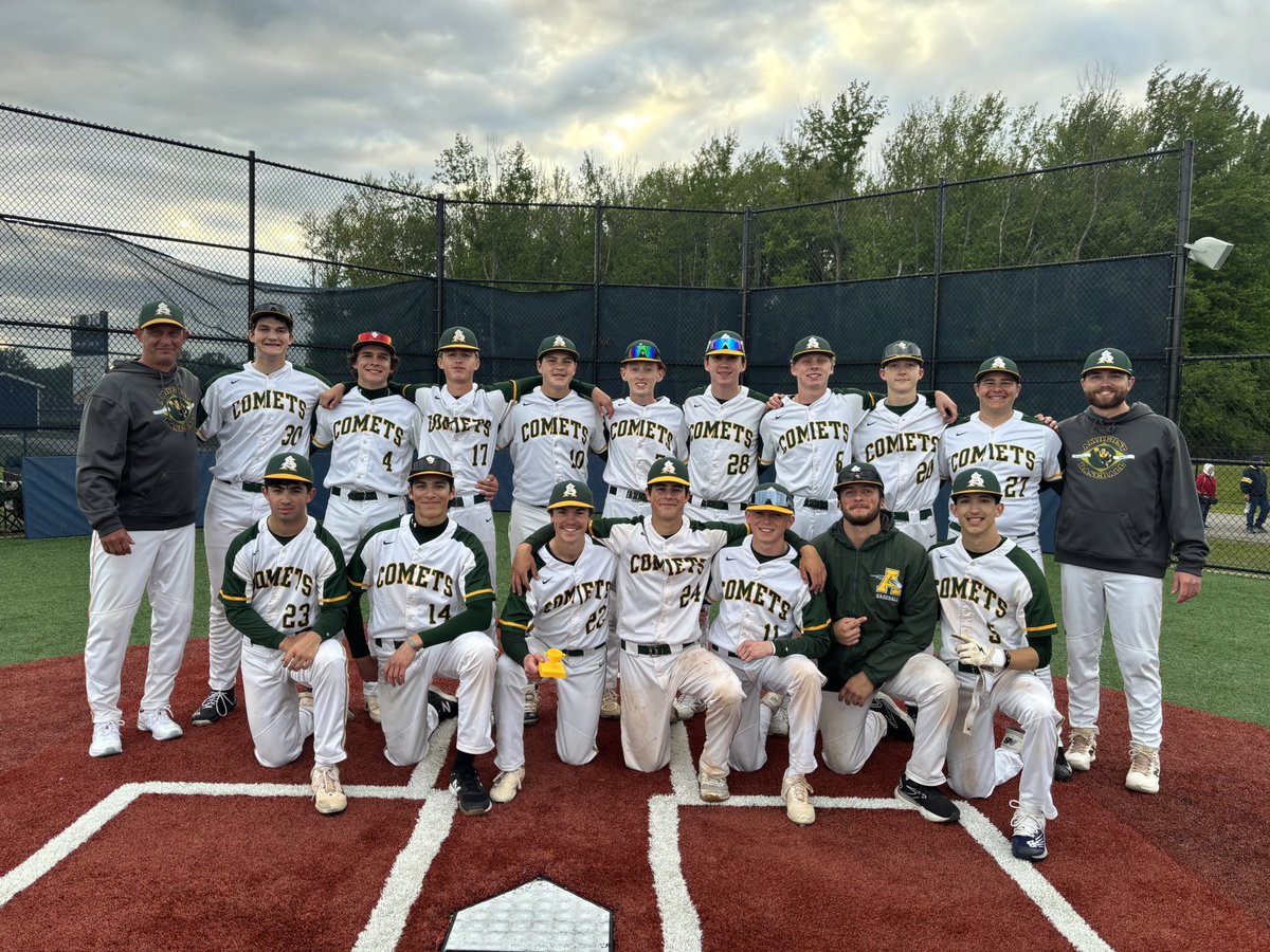 JV beats Avon 3-2 in 8 innings to finish their season a perfect 21-0 and SWC Champions!

Brody Bottomlee with the walk-off single. 

Spencer Cain 5 IP, 2 R, 0 ER

WP - Glick 3 IP, 0 R

#GoComets☄️