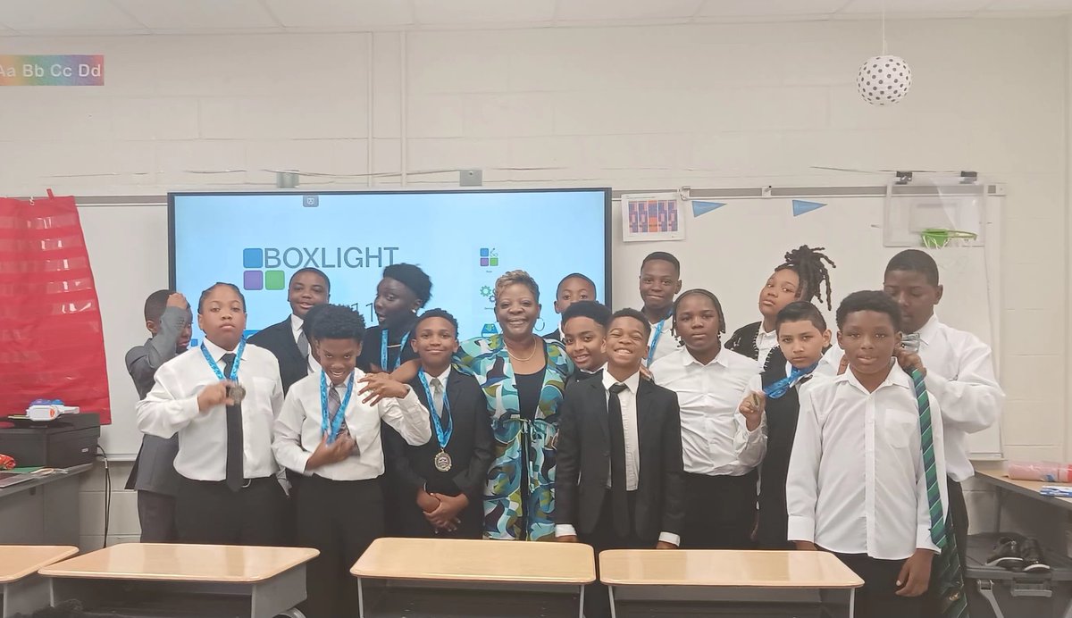 It is always a joy to visit my West Manor Family 💚🤍! It made my heart smile to see so much excellence being recognized during Awards Day and 5th Grade Promotion Celebrations!  #WestManorbreedsexcellence