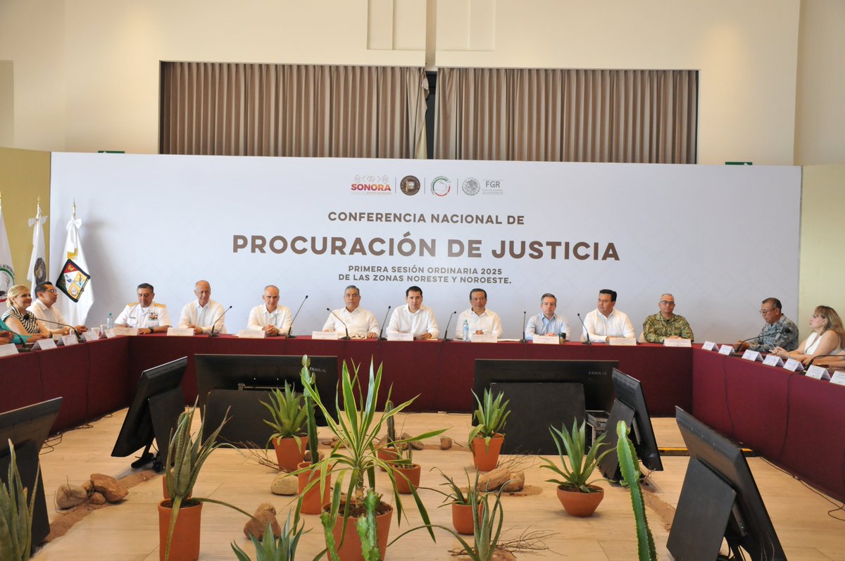 SESNSP (@sesnsp) on Twitter photo El #SESNSP participó en la Primera Sesión Ordinaria 2025 de las zonas Noreste y Noroeste de la Conferencia Nacional de Procuración de Justicia, celebrada en #Sonora.
El Lcdo. Juan Antonio Suárez Sánchez <a href="/JASS_CNI/">Juan Antonio Suarez Sanchez</a> titular del Centro Nacional de Información en representación del El #SESNSP participó en la Primera Sesión Ordinaria 2025 de las zonas Noreste y Noroeste de la Conferencia Nacional de Procuración de Justicia, celebrada en #Sonora.
El Lcdo. Juan Antonio Suárez Sánchez <a href="/JASS_CNI/">Juan Antonio Suarez Sanchez</a> titular del Centro Nacional de Información en representación del