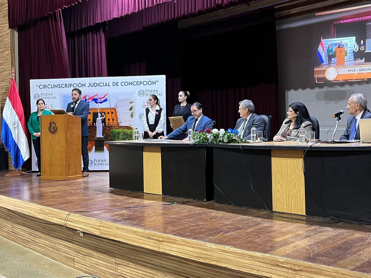 🔴Por medio de la Resolución Nº 184/2025, la Junta Municipal de Concepción declaró Huésped Ilustre a la vicepresidenta primera de la Corte Suprema de Justicia, doctora María Carolina Llanes Ocampos. El reconocimiento fue otorgado en un acto protocolar llevado a cabo en el Teatro