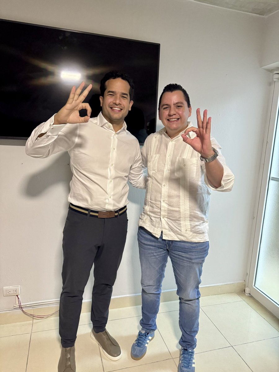 👌🏼🇩🇴 <a href="/OmarLFernandez/">Omar Fernández</a>