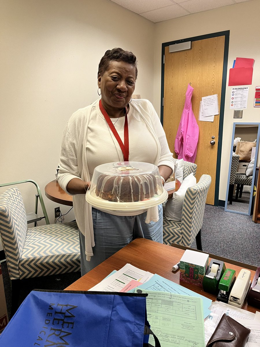 Erika Williams, M.Ed. (@emarie857) on Twitter photo Oh wee mayne! <a href="/cishouston/">Communities In Schools of Houston</a> Mrs. Lewis knows what I need - her delicious, moist pound cake made just for me (but I shared, of course)! Thank you!! 🙏🏾 😊 She’s so kind! Oh wee mayne! <a href="/cishouston/">Communities In Schools of Houston</a> Mrs. Lewis knows what I need - her delicious, moist pound cake made just for me (but I shared, of course)! Thank you!! 🙏🏾 😊 She’s so kind!