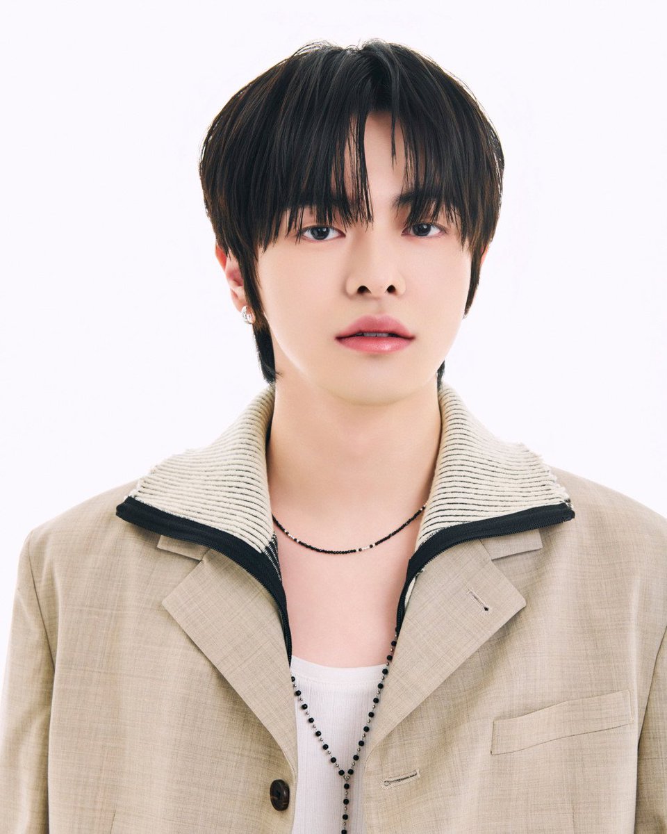 B2PUPDATES's tweet image. [A] 

GRID Entertainment has officially introduced their newest talents, LEO and SANGWON — names that recently stirred up buzz as rumored trainees set to compete in &amp;lt;BOYS II PLANET&amp;gt;.

However, with the announcement and a recent interview featuring both artists, fans are now…