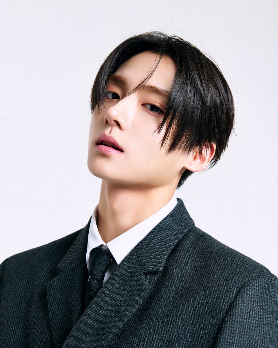 B2PUPDATES's tweet image. [A] 

GRID Entertainment has officially introduced their newest talents, LEO and SANGWON — names that recently stirred up buzz as rumored trainees set to compete in &amp;lt;BOYS II PLANET&amp;gt;.

However, with the announcement and a recent interview featuring both artists, fans are now…