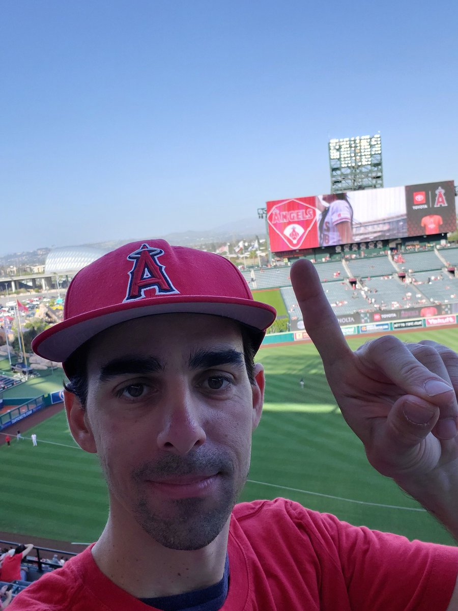 10Daniel30's tweet photo. #ReptheHalo https://t.co/7cjSdwFJGW