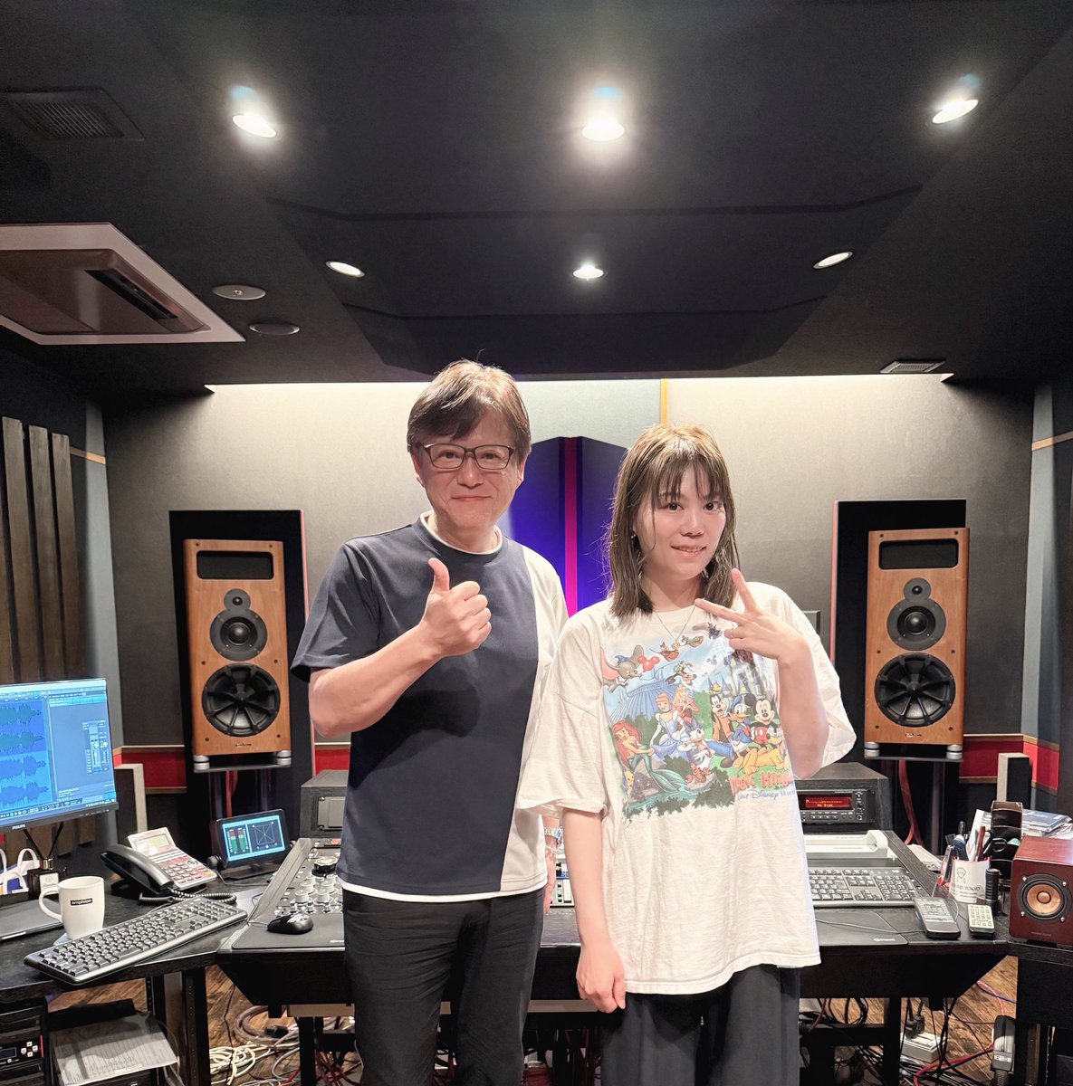 来月リリースの楽曲のマスタリング無事終了！

マスタリングは、デビュー当時からずっとお世話になっているタッキーさんこと瀧口さんに仕上げていただきました。

これから先ずっと大切に届けていきたい楽曲の一つとなりました。

詳細は来週お伝えするので、楽しみに待っててもらえると嬉しいです！☺️