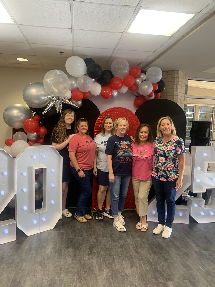 Chantell Upshaw (@chantellupshaw) on Twitter photo Congratulations <a href="/DowningMS/">Downing MS</a> first year Principal Croll - you did it 🎉 🎉Thank you retiree, Ms. Phan, for your years of service to Diamondback families! Enjoy summer break ☀️ Congratulations <a href="/DowningMS/">Downing MS</a> first year Principal Croll - you did it 🎉 🎉Thank you retiree, Ms. Phan, for your years of service to Diamondback families! Enjoy summer break ☀️