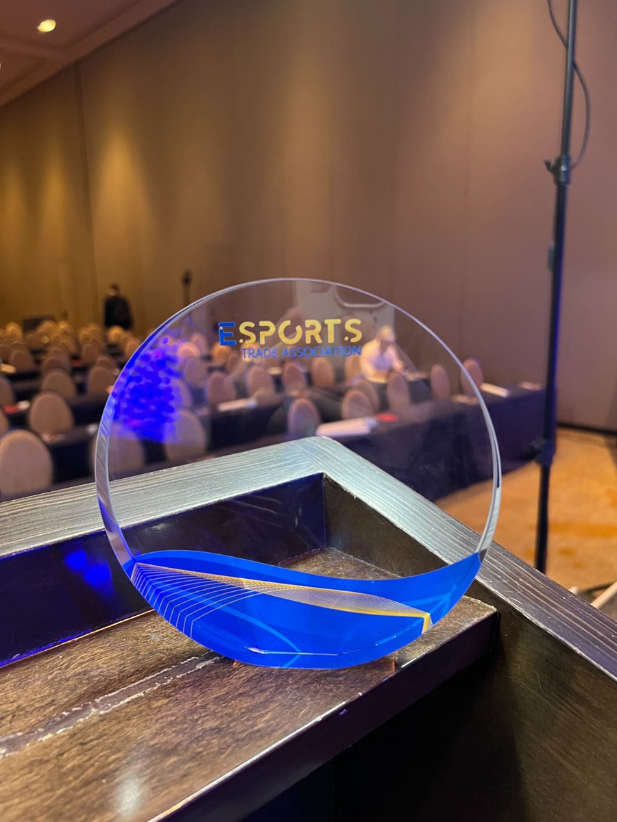 Esports Charts wins Esports Innovation Award at the EsportsNext Industry Awards by <a href="/ESPORTSTAssoc/">ESPORTS Trade Association</a> in 🇺🇸Dallas, IL!

We are proud to be recognized with a groundbreaking contribution to the esports industry and motivated to keep raising the bar💚

Details: escharts.com/news/esports-c…