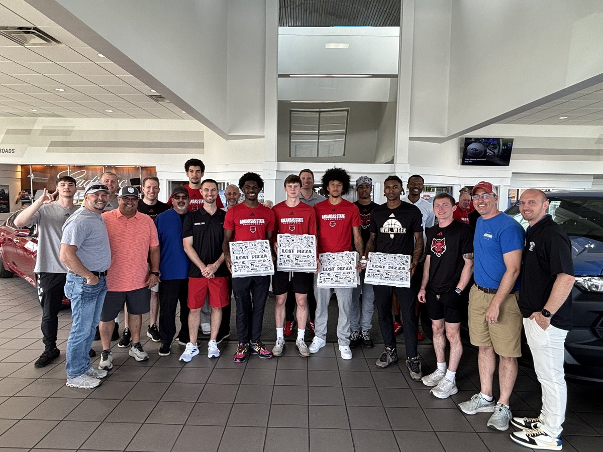 Arkansas State Men’s Basketball (@astatemb) on Twitter photo First day on campus, we delivered our favorite pizza <a href="/lostpizzajboro/">lostpizzajboro</a> to Central Dealerships, one of our amazing local sponsors. We're thankful for their support! #WolvesUp
🔴⚫️🐺 First day on campus, we delivered our favorite pizza <a href="/lostpizzajboro/">lostpizzajboro</a> to Central Dealerships, one of our amazing local sponsors. We're thankful for their support! #WolvesUp
🔴⚫️🐺