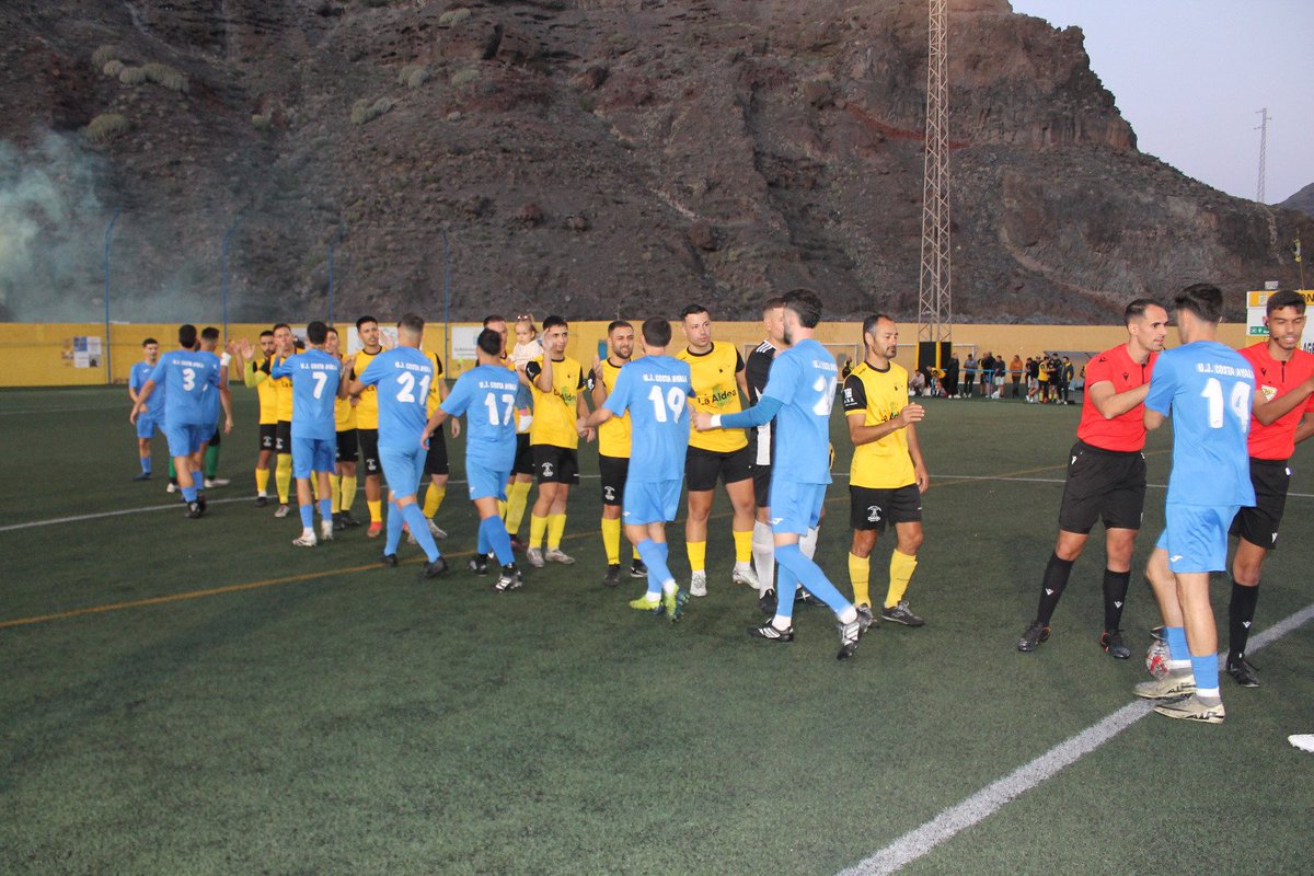 Álvaro Valencia tweet media