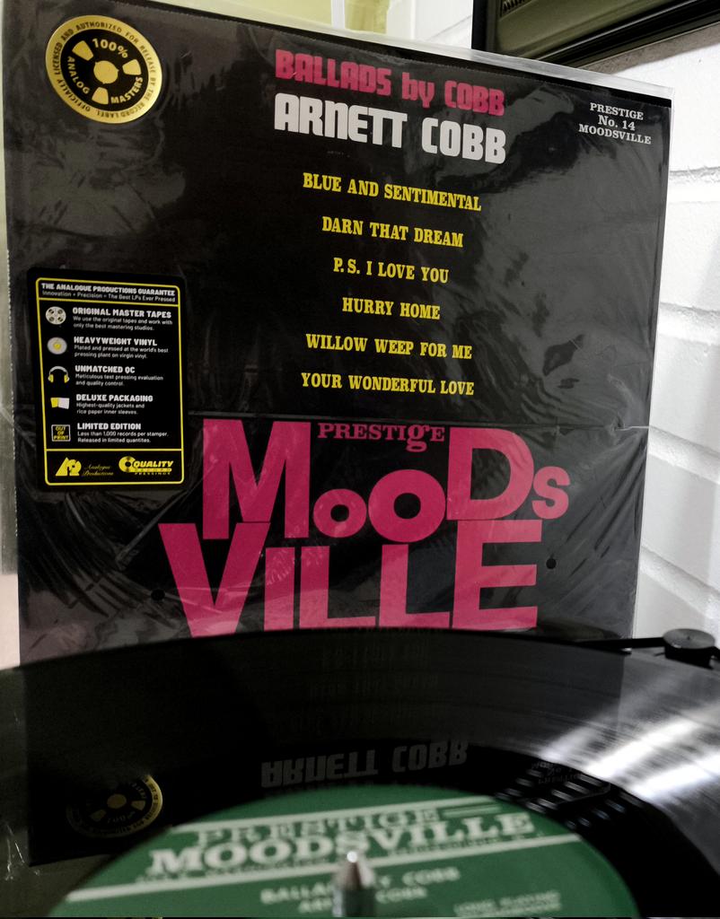 dgaticav's tweet photo. Sonando!!! 🎷🎶🎼 #MoodsVille #ArnettCobb #GeorgeDuvivier #RedGarland #JCHeard @Vinyl_Lives @elanarca @Fer_BakyDan @dbustamante1 Hermosísimo disco https://t.co/iEcmkE9Xei
