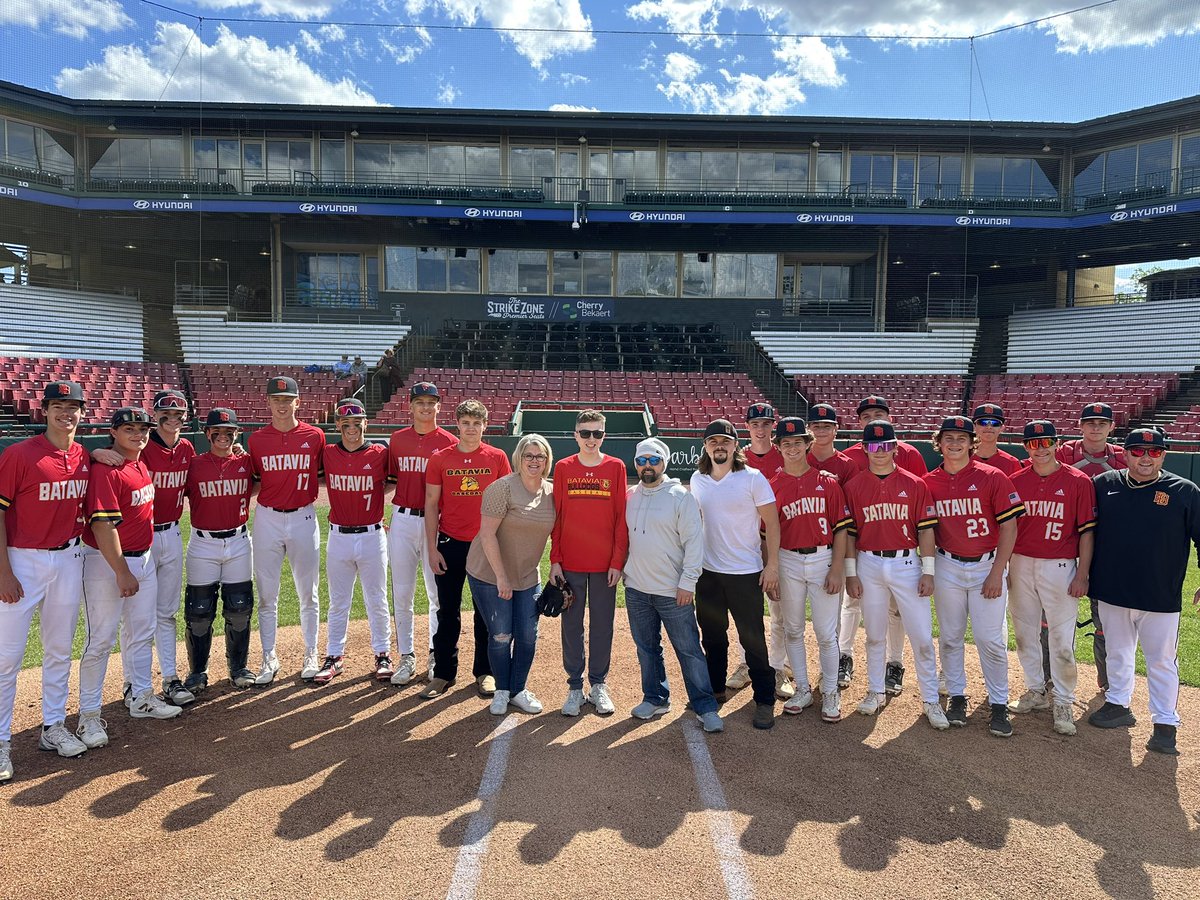 Mr Montrose (@mrmontrose311) on Twitter photo Legendary night getting to watch graduating senior Joe Sotir throw out the first pitch with the <a href="/JVBulldogs/">Coach Bartos</a> tonight on the Cougars turf! It was our honor to host his family as our special guests tonight! Legendary night getting to watch graduating senior Joe Sotir throw out the first pitch with the <a href="/JVBulldogs/">Coach Bartos</a> tonight on the Cougars turf! It was our honor to host his family as our special guests tonight!