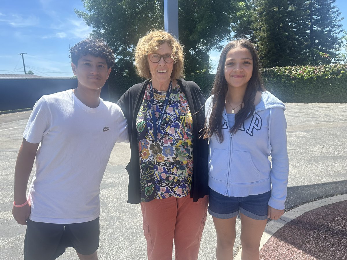 El Cerrito School (@elcerritolhcsd) on Twitter photo Former students coming to visit their favorite 2nd grade teacher Mrs. Blasier! <a href="/LHSchools/">La Habra Schools</a> #lhcsd Former students coming to visit their favorite 2nd grade teacher Mrs. Blasier! <a href="/LHSchools/">La Habra Schools</a> #lhcsd