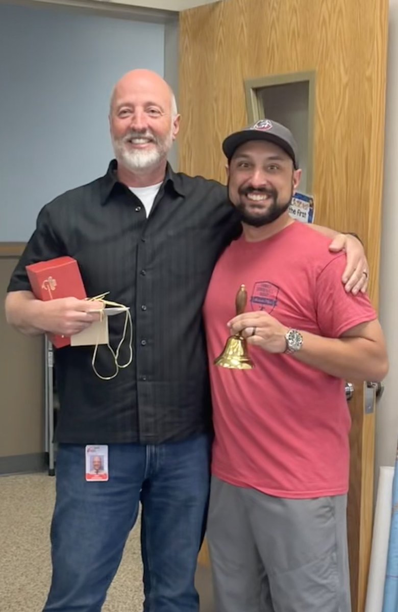 🅲🅐🅜🅔🅡🅞🅝 🆂🅒🅗🅞🅛🅩 tweet media