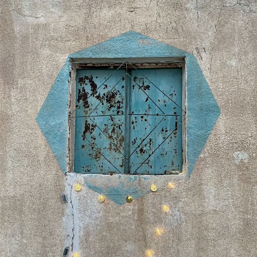 يارب وان تاهت الاقدام وجّهنا 
على طريقٍ من العثرات ينجينا.

#نجران