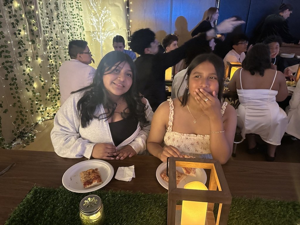 Albright's 8th Graders celebrating their last few days together as our Class of 2025! 🎓🎓🎓