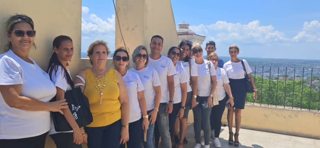 Encuentro con cuadros y reservas de <a href="/cadeca_matanzas/">Dirección Provincial Cadeca Matanzas</a> juntos a los miembros del círculo de interés Amiguito del Ahorro de la escuela Julio Pino Machado, se intercambió sobre la Estrategia Nacional de Educación Financiera ENEF.
#MatancerosEnVictoria 
<a href="/mariofsabines/">Mario Sabines Lorenzo</a> 
<a href="/GonzalezDaile/">Dailé González Acevedo</a>