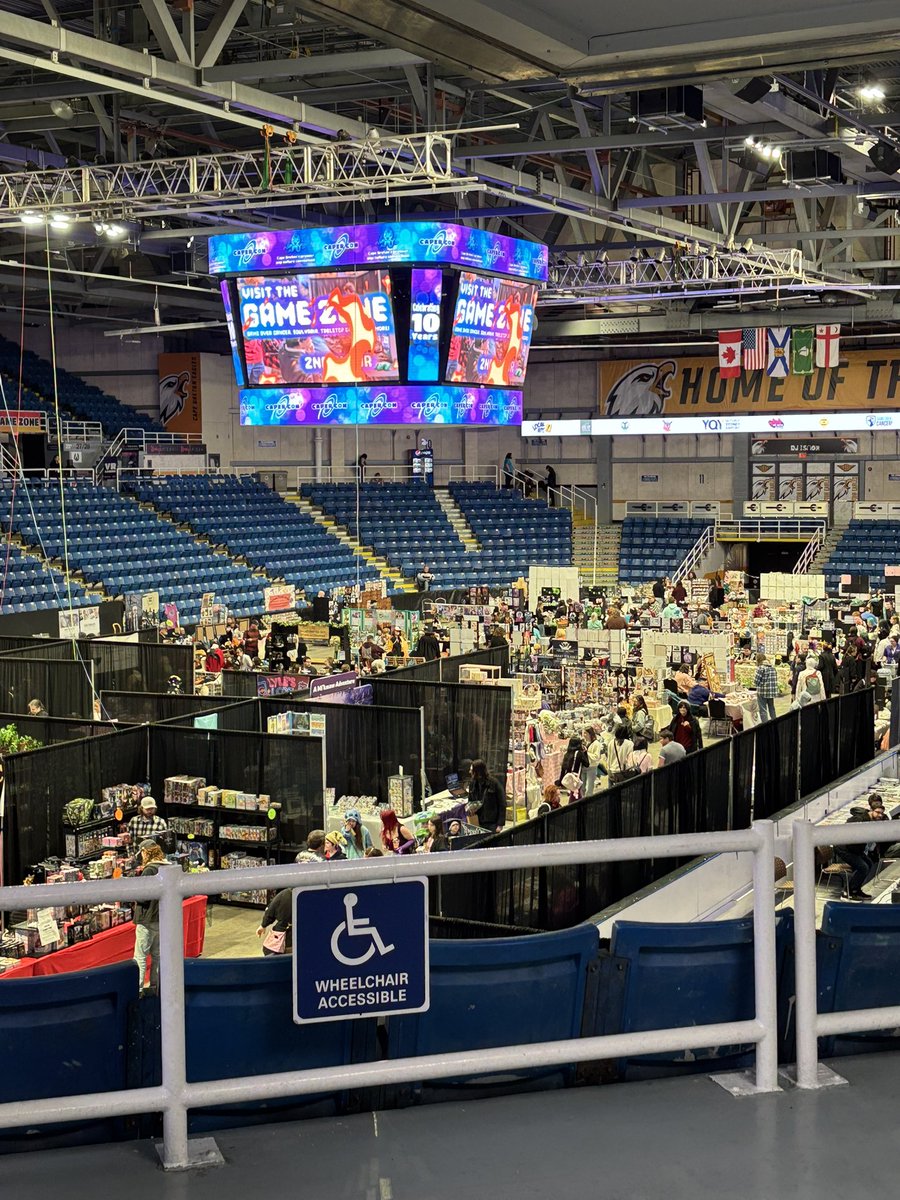 httpsfelicity's tweet photo. had so much fun at capercon today!! so many talented artists and cool ppl, i already can’t wait to go next year :D #capercon https://t.co/I6mvIUF56l