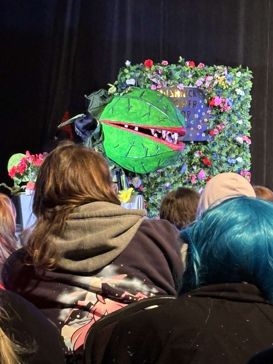 httpsfelicity's tweet photo. had so much fun at capercon today!! so many talented artists and cool ppl, i already can’t wait to go next year :D #capercon https://t.co/I6mvIUF56l