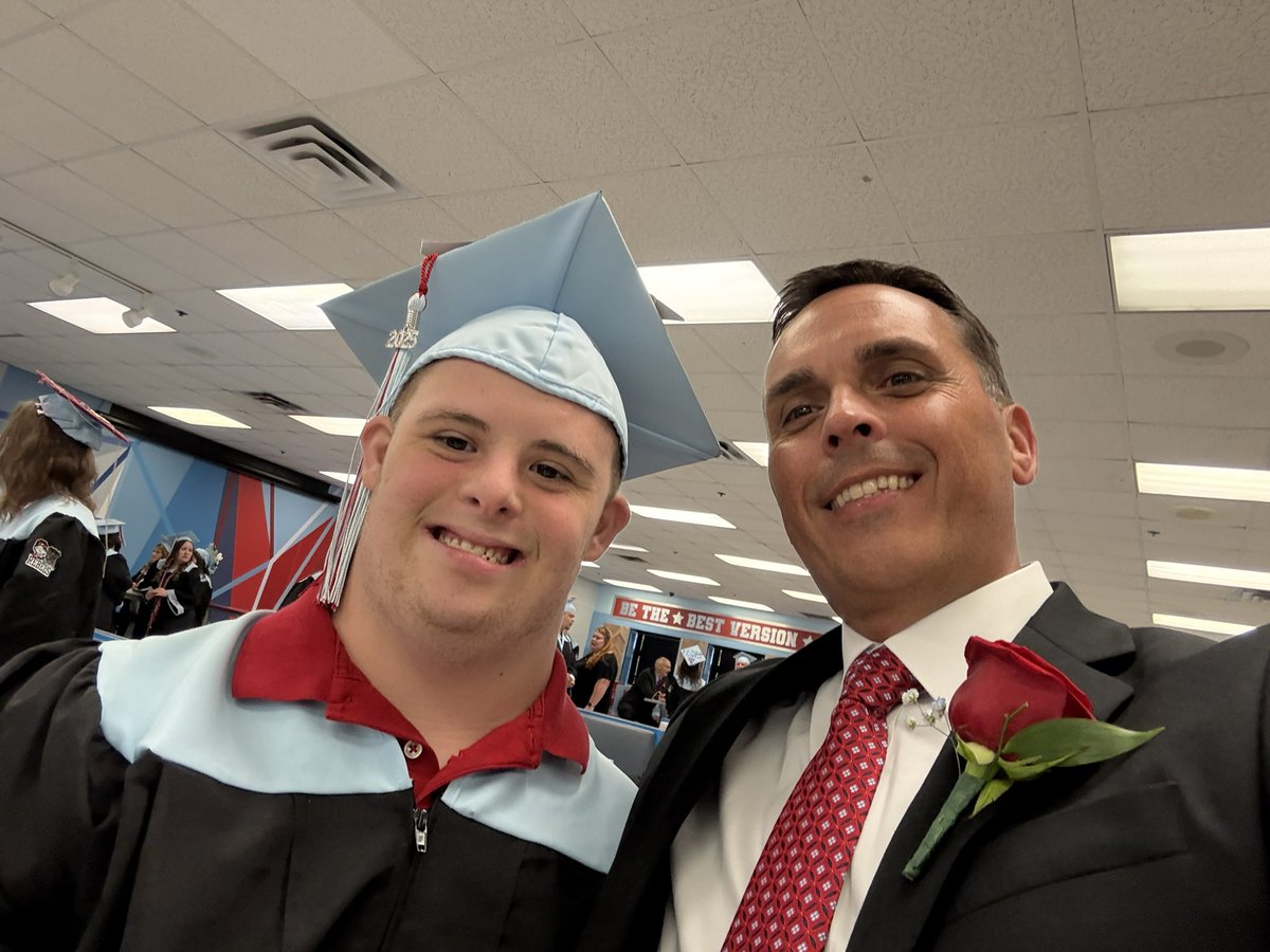 barrydlee1's tweet image. That’s a wrap @CaseyCoSchools ! 🎓 The Graduation Class of 2025 has officially crossed the stage, &amp;amp; another school year has come to a close.
Here’s to growth, learning, &amp;amp; new beginnings.
Thank you, &amp;amp; God bless! 🙏💙
#ClassOf2025 #CaseyCountyPride #smalltownlife #ThankYouTeachers