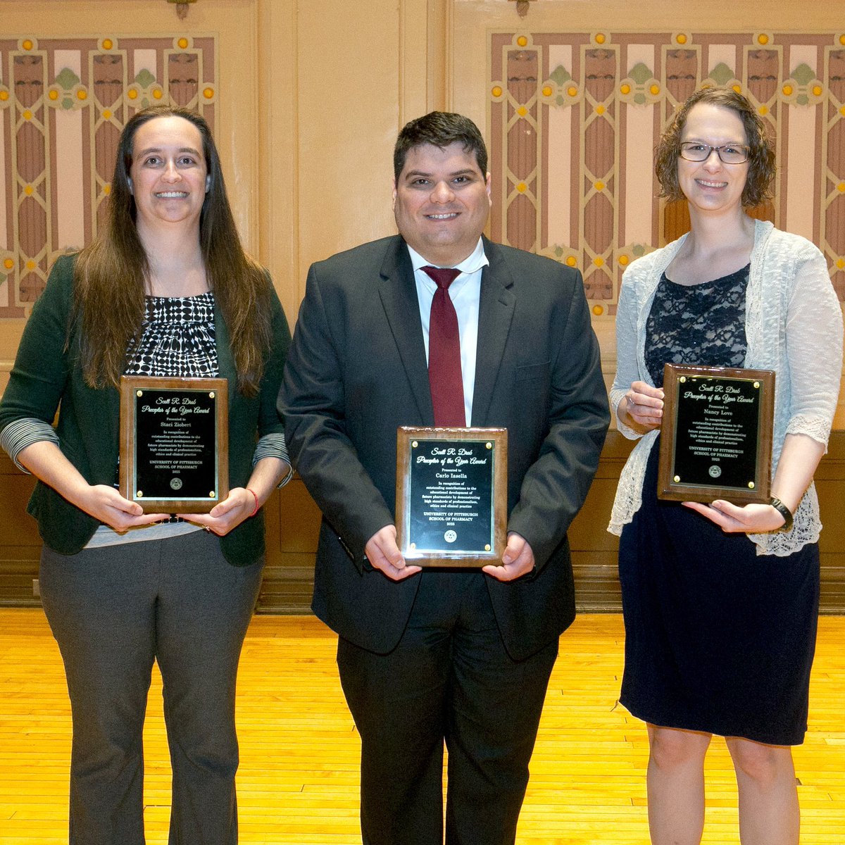 Congratulations to our Scott R. Drab Preceptors of the Year!✨Honorees are nominated by our students, and the award is given from the Experiential Learning Program at the School of Pharmacy. 

H2P!🎉

#pittpharmacy #h2p