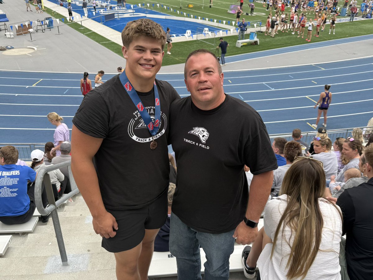 dickinsondoug's tweet photo. Another proud dad moment!  5th place at State track!  Way to go @Dickinson_Max_ 💪🏼🏅❤️ https://t.co/IKyHA58alg