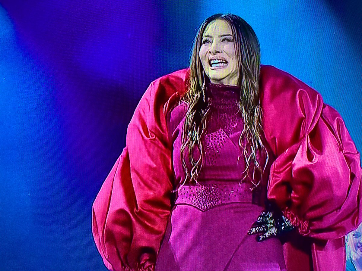 belusozuniga's tweet image. AHORA: Myriam Hernández se presenta en el Estadio Nacional y hace historia al ser la primera cantante femenina nacional en dar un concierto en el recinto.
#MyriamHernandez #Chile
(Img: Chv)
