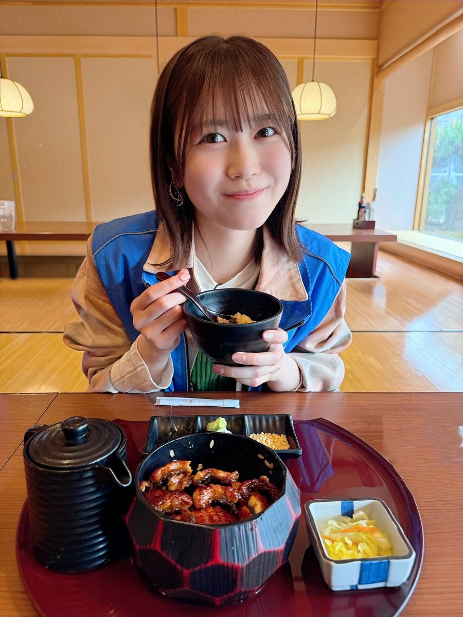 いっちょう藤阿久店さんに行ったら丹生ちゃんが日向坂卒業後に初めて