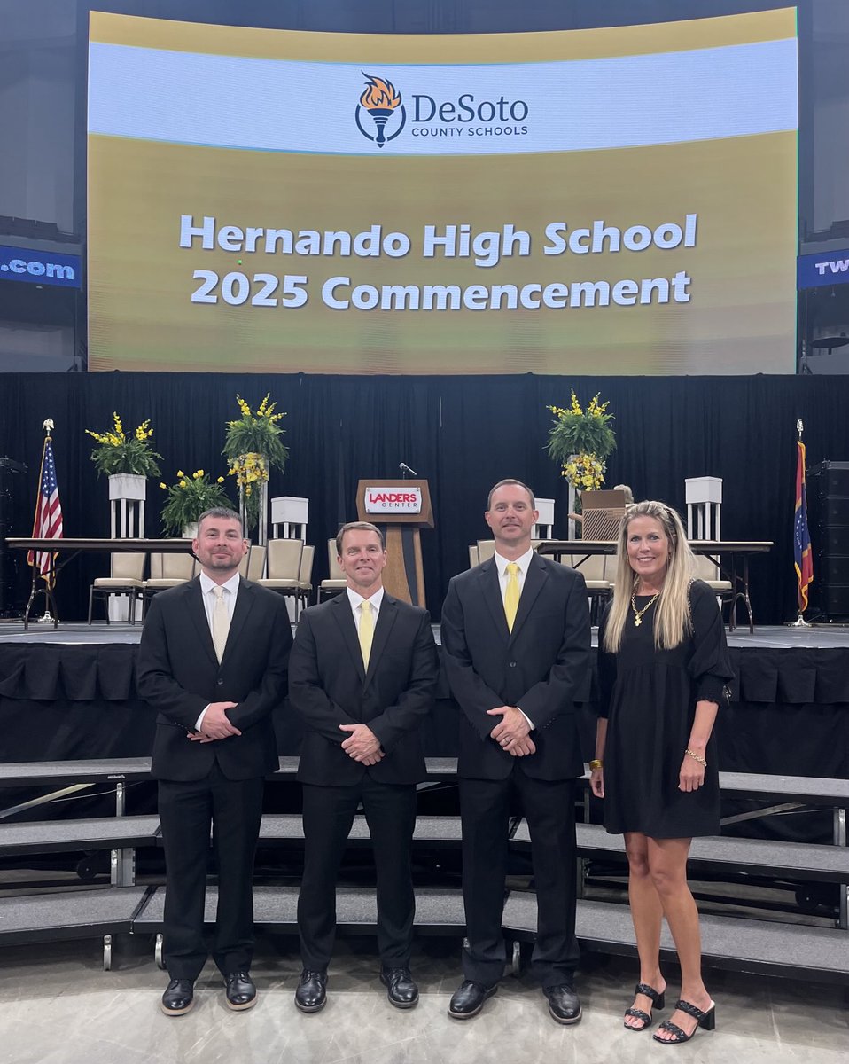 _duanecase's tweet image. We had a great graduation tonight. Thanks to my support staff. I could not do it without all of you.