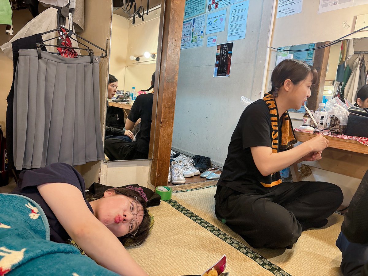 obiyuka's tweet image. #MCR 4日目です！！！
本日マチネのみ。
14:00開演でございますー🙌✨

昨日は当日ジャンジャン伸びて嬉しかったなぁ🎶
今日もジャンジャカお待ちしておりますッ

さあ！みんながいる劇場に今日も！ゆく！

正解も不正解もない世界に、今日も、飛ぶ！！

 #スズナリ
 #穴熊の戯言は金色の鉄錆