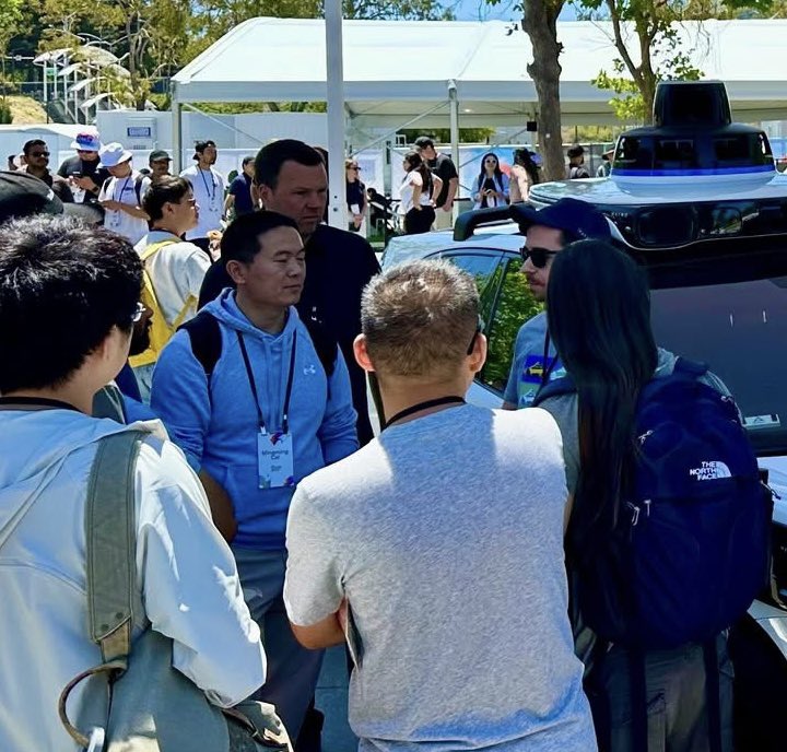 me and our trusty steed 😎 nice seeing you at i/o