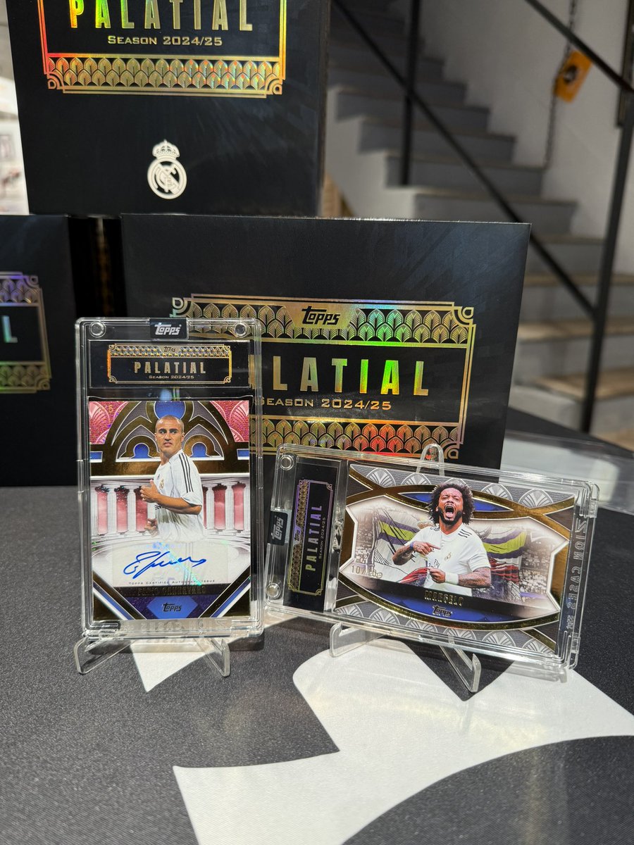 joangamelife's tweet image. #palatial #realmadrid #cardcollector #topps #toppspalatial #ronaldo #xabi #cannavano #kaka 

2 boxes 🔥🔥🔥 Thanks @CardHobbyOF