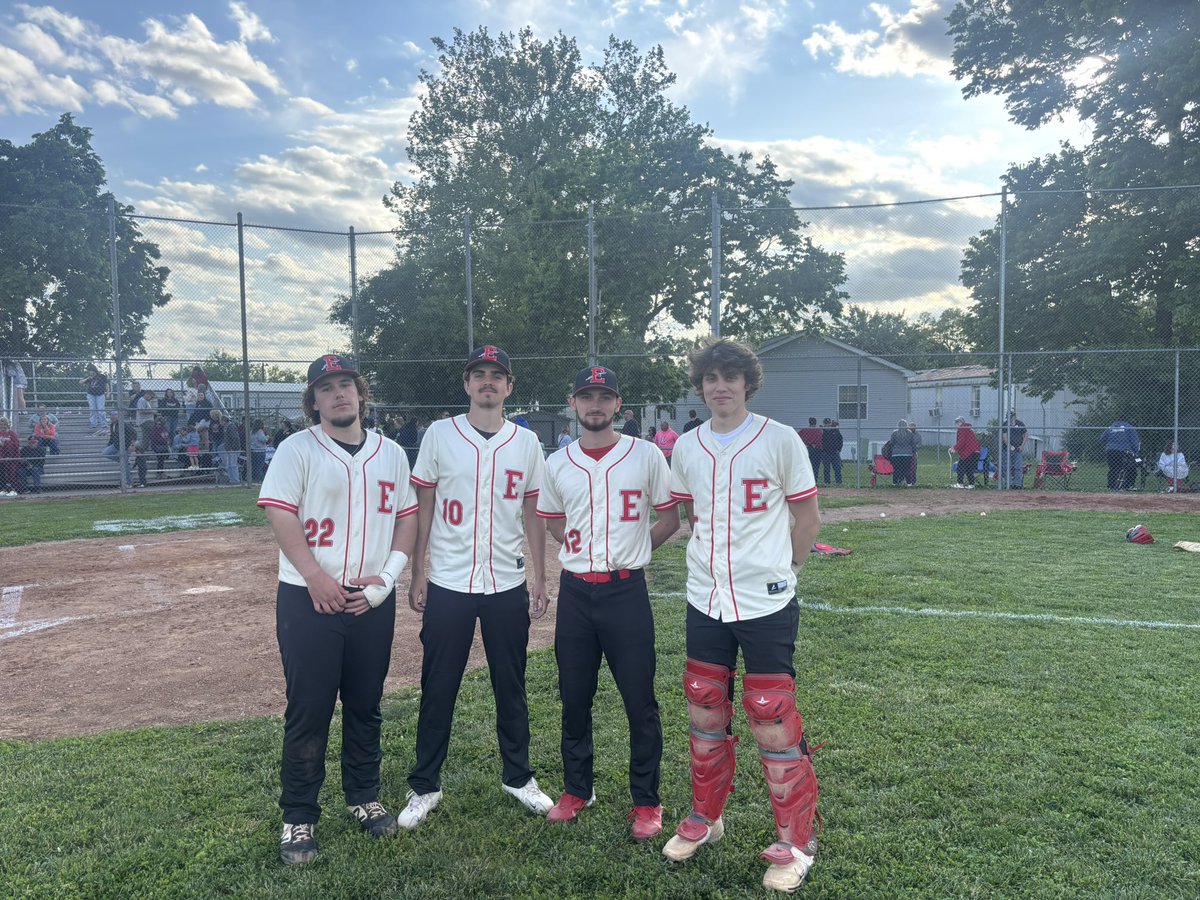 Edinburgh baseball picks up the Senior Night win against ISFTD 12-2‼️

Thank you Rylan, Milas, Cole and Avynn for all your hard work through the years!