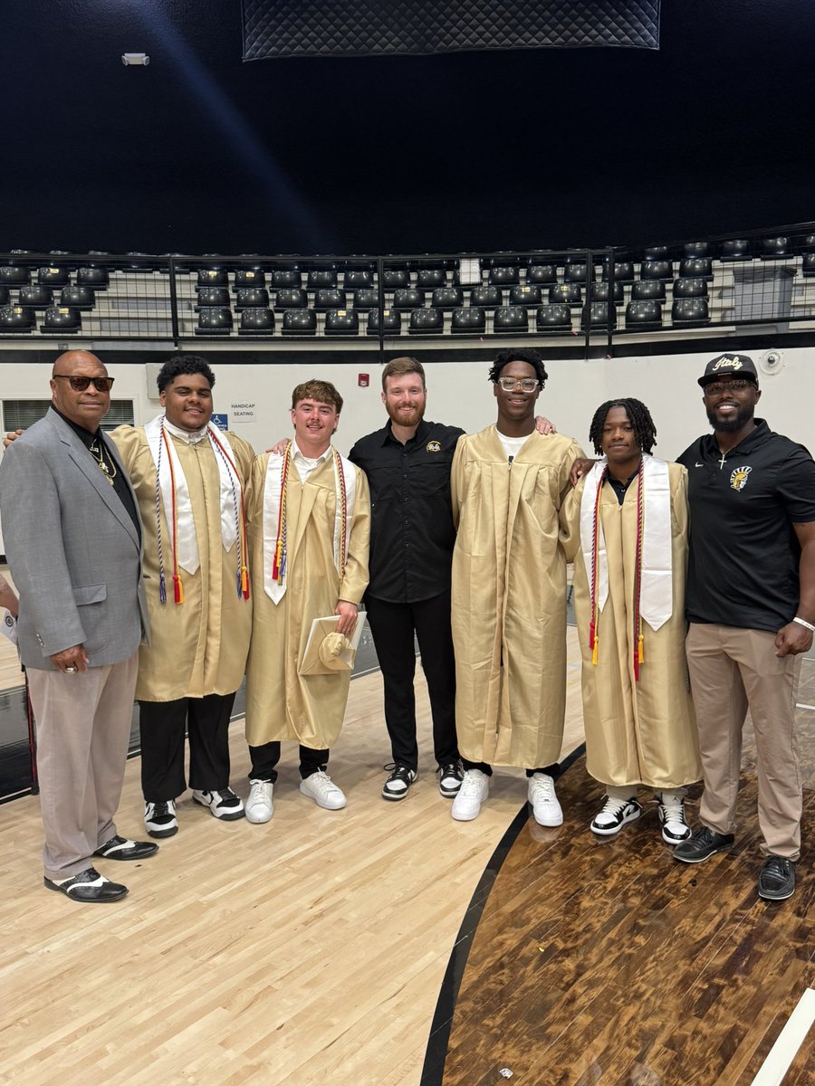 ItalyTXHoops (@italytxhoops) on Twitter photo Congrats Italy HS class of 2025! Go be great!
#BestIsTheStandard
<a href="/Tabchoops/">𝙏𝘼𝘽𝘾🏀📋</a> <a href="/STBA_TX/">STBA-TX.com</a> <a href="/EllisCoSports/">Ellis County Sports</a> Congrats Italy HS class of 2025! Go be great!
#BestIsTheStandard
<a href="/Tabchoops/">𝙏𝘼𝘽𝘾🏀📋</a> <a href="/STBA_TX/">STBA-TX.com</a> <a href="/EllisCoSports/">Ellis County Sports</a>