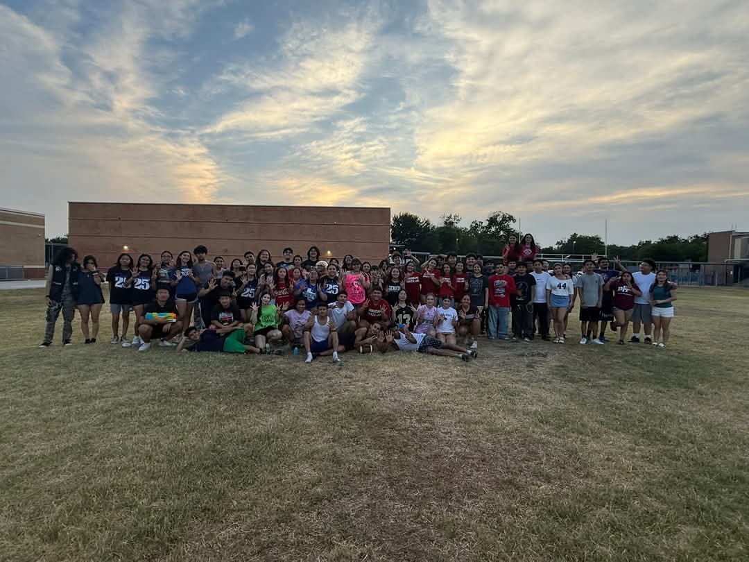 EISDMemorialHS's tweet photo. Minutemen Seniors gathered one last time to watch the sunset as students, but this was more than just a pretty view. It was laughter, hugs, games, and the joy of finishing a chapter together. Congratulations class of 2025 💙❤️ https://t.co/9h9Dpt67Mw