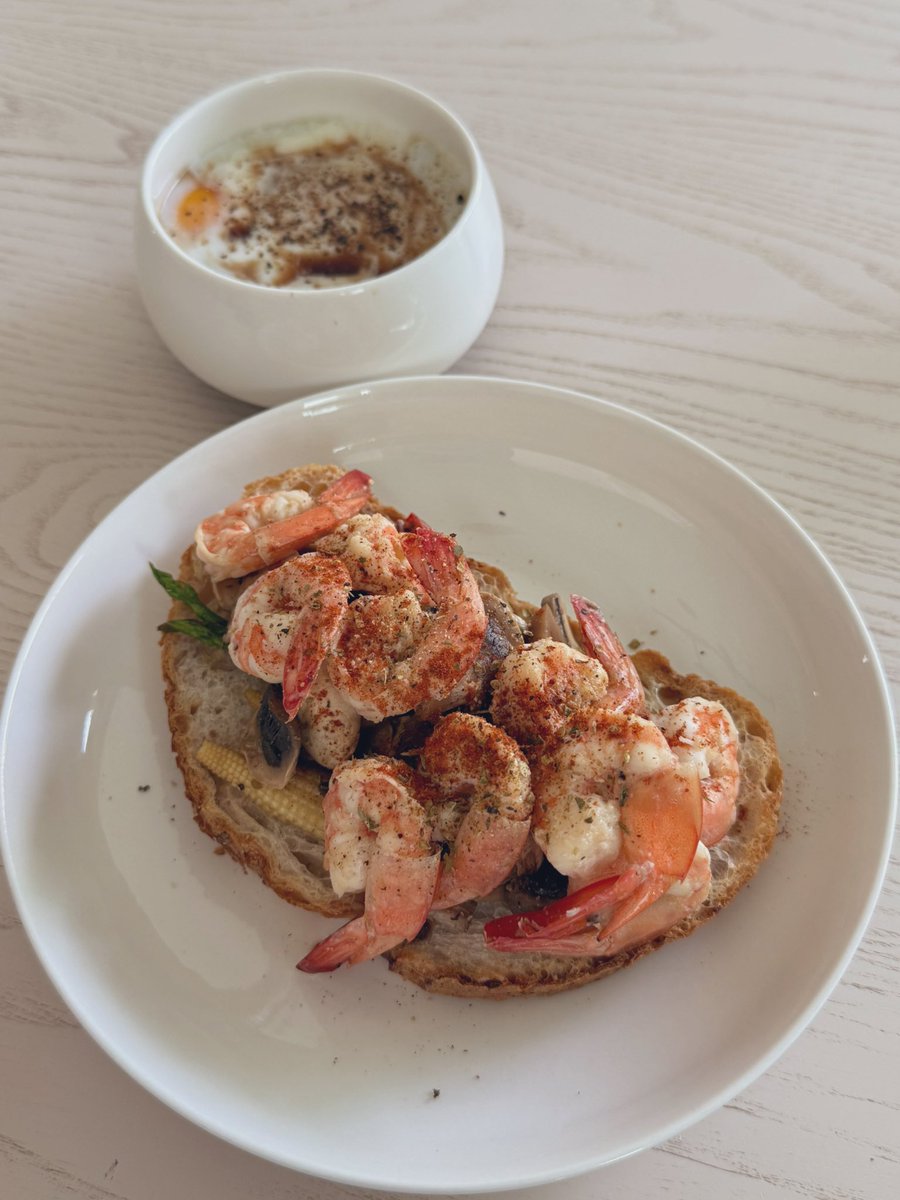 เช้านี้ขอเสนอเมนูกุ้งครับ 🍤