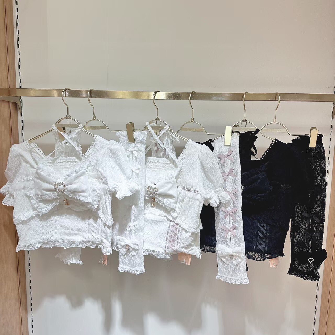 Liz lisa アームウォーマー付ビスチェトップス ホワイト LIZ LISA on X: 