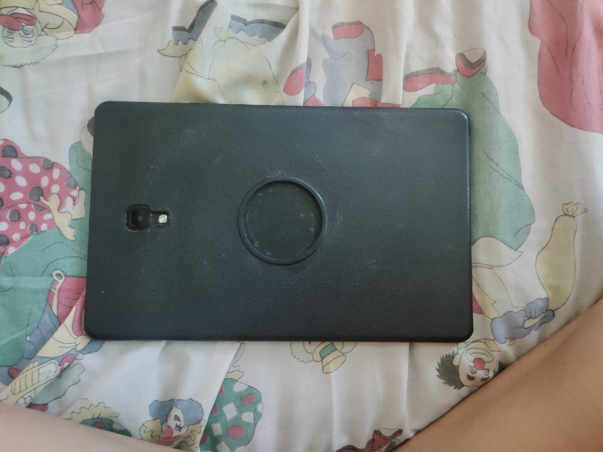 f_Aadyn's tweet photo. kelanjutannya ini samsung Tab A (2018) ternyata 2018 bukan 2017. Beli waktu itu 2021. Memori dan penyimpanan 3/32, tablet jadul. Layarnya gede 10.5. Puas kalo buat nonton. Ongkir ditanggung pengirim ya. Domisili Bekasi #zonauang #wts https://t.co/9noMSNFGkS