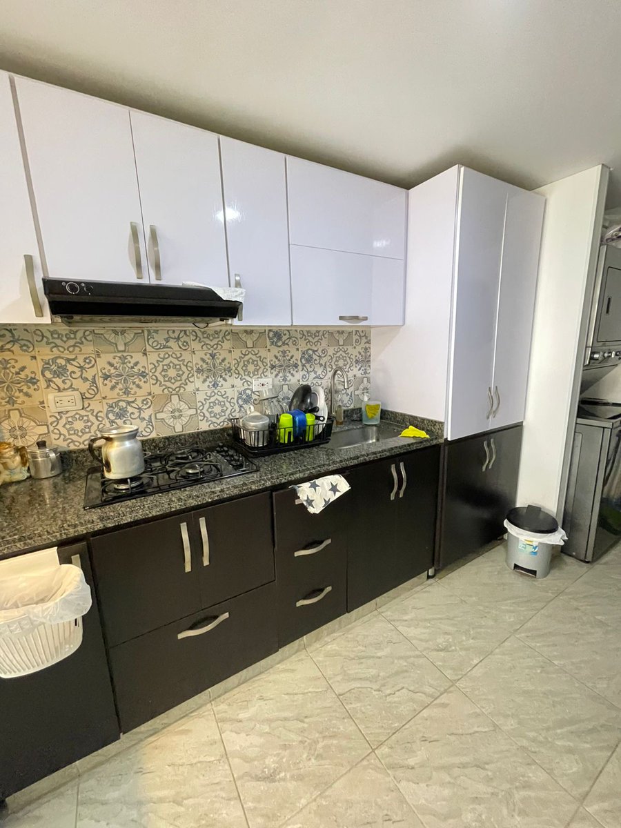 InmobiliariaJI's tweet photo. Vendo hermoso apartamento en el Barrio Cerezos Engativá,2 piso exterior,área 71 mts,3 habitaciones con clóset,2 baños, parqueadero propio,310 millones para más información 3005503799 https://t.co/SbT7Gutvon