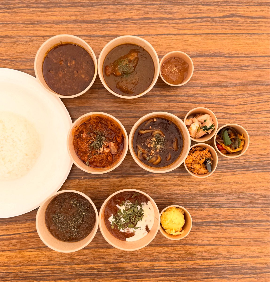 9日目・5/24土

本日のおカレー

⭐️スパイスカレー まるせ （大阪）

🍛さくら燻製豚の粗挽きスモークキーマ
燻製香る粗挽き豚が主役。しっかりとした粒感と噛むたび広がる肉の旨み、スパイスとスモークの香りが重なり合う、食感も風味も満足度の高いキーマです。