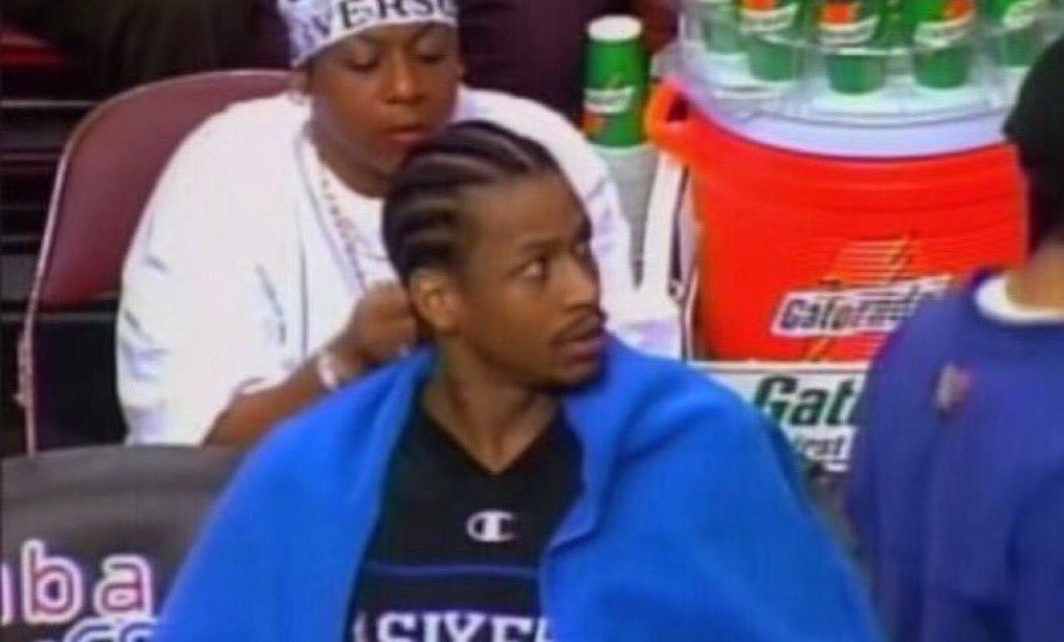 thekingjaymes's tweet photo. @Kofie The CORRECT answer is AI mom braiding his hair mid-game https://t.co/1hynfeWzj6
