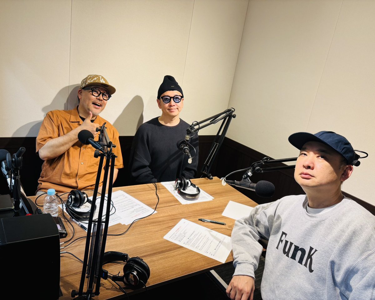 今夜10時！
 #fmcocolo765「THE MUSIC OF NOTE」  
〜FLYING KIDS 35年目の希望のシッポ〜
  
DJ : #FLYINGKIDS  
🎧浜崎貴司 <a href="/HamazakiTakashi/">浜崎貴司</a>　
 ＆ 
🎧フセマン、伏島和雄　<a href="/Barcelona_kazuo/">フセジマ“FUSEMAN”カズオ</a>
 
🎤≪トークゲスト≫🎤
🔛6月11日リリース 13枚目のアルバム「希望のシッポ」