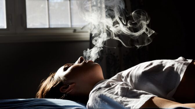 Treating PTSD with Cannabis: Long-Awaited Study Gets FDA Green Light

After years of delays, researchers are set to move forward on a landmark clinical trial meant to evaluate the efficacy of smoked medical marijuana in treating post-traumatic...

weedmaps.com/news/2024/12/f…