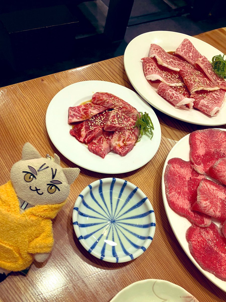 nemu_nemu3333's tweet image. お肉ひさしぶりに食べてﾄびました　ありがとう🐂さん…