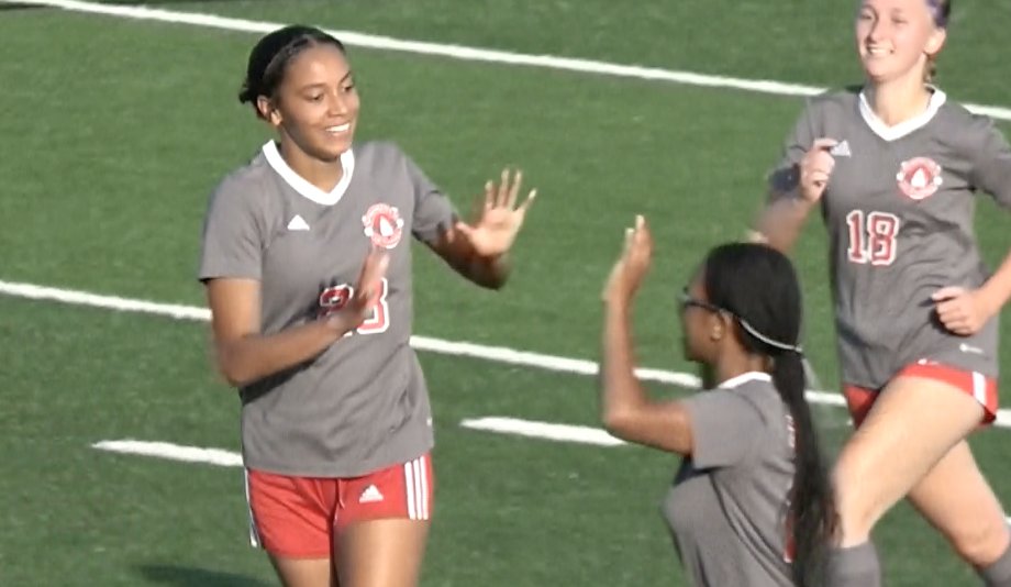 Channel1450com's tweet photo. Hoffman Scores Four Goals as Springfield High Wins Regional Title Over Rochester:
https://t.co/y77cUYOstL https://t.co/IhjNDOTdKw