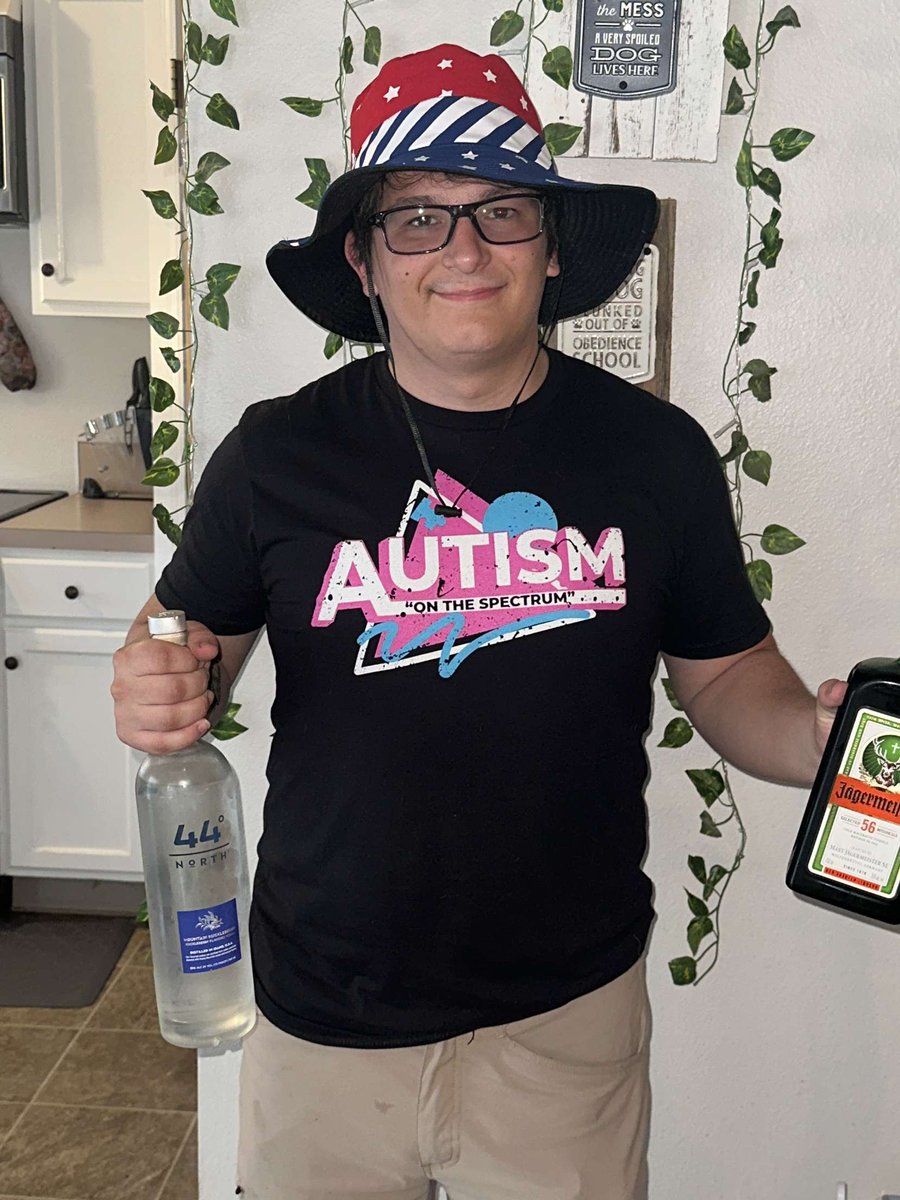 RyanFarrar17's tweet photo. @UnsubscribeCast was feeling patriotic https://t.co/oE8TGVM8vl