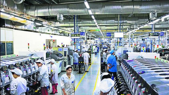 AndhraNexus's tweet image. 🚨Apple coming to AP! 

Apple parts manufacturing plant to be set up near Lepakshi; foundation stone to be laid within 3 months, announced CM Chandrababu Naidu!
#InvestInAP #AndhraPradesh